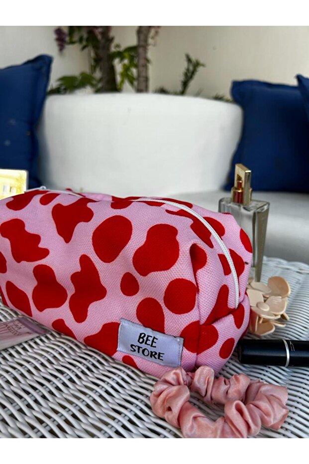حقيبة مكياج بنمط البقرة الوردية - 4
