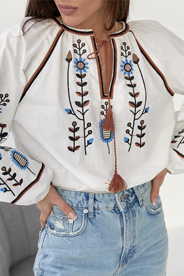 Women's White Tasseled Vintage Embroidered Cotton Blouse