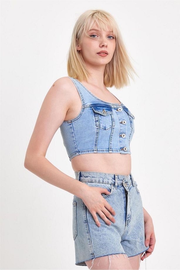 - Kadın Önü Düğmeli Cep Detaylı Askılı Denim Crop Açık Mavi - 4