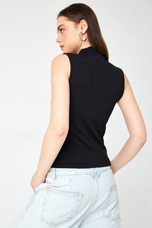 Kadın Siyah Kolsuz Soft Touch Basic Bluz - 8