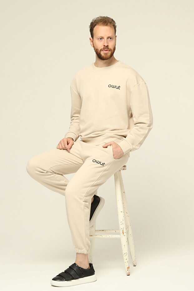 طقم رياضي أساسي بتفاصيل مطبوعة سادة للرجال - 7