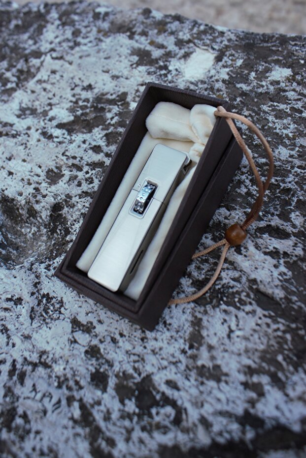 Taşlı Ve Tek Torchlu Pirinç Çakmak - 1