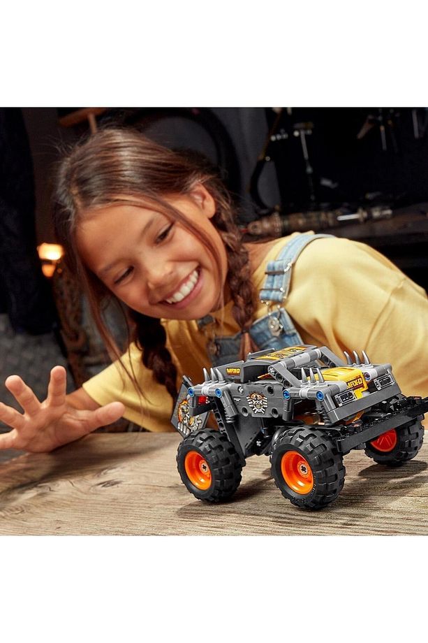 Technic Monster Jam® Max-D® 42119 (230 Parça) - 6