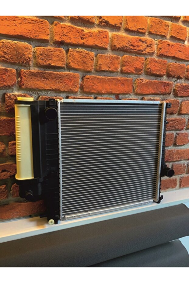 Bmw 3 E30 (82-) - E36 (90-) E36 Compact Uyumlu (94-) Ithal Radyatör - 2