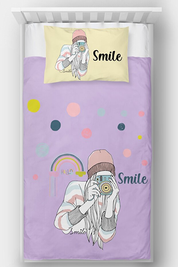 Single Bedspread Photographer Girl