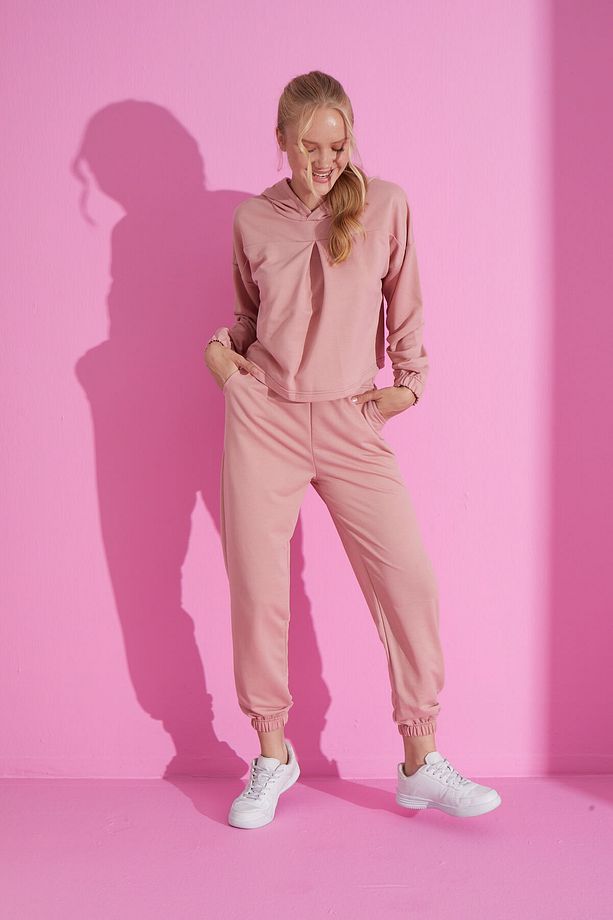 Pembe Renk Rahat Esnek Eşofman Takımı - 1