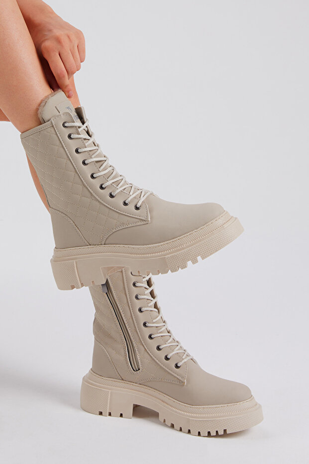 Női krémszínű bőr steppelt mintás kényelmes szabású, fűzős hosszú csizma - 1