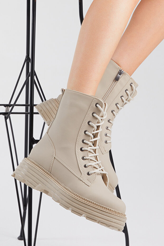 Women's Cream Skin Poly Sole Comfortable Fit Lace Up Boots