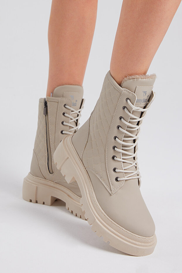 Női krémszínű bőr steppelt mintás kényelmes szabású, fűzős hosszú csizma - 4