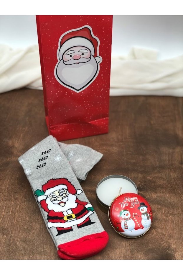 christmas new year gift custom printed 1 piece in cardboard bag new year patterned metal candle and socks