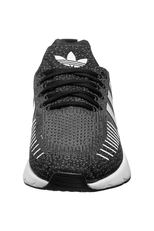 SWIFT RUN 22 W      CBLACK/FTWWHT/GREFIV - 5