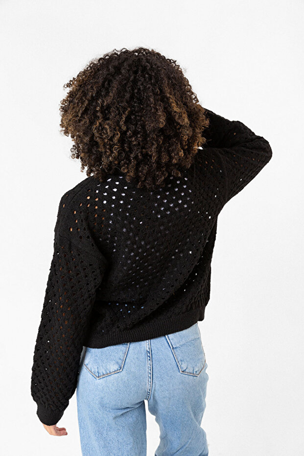 Sweater. - 3