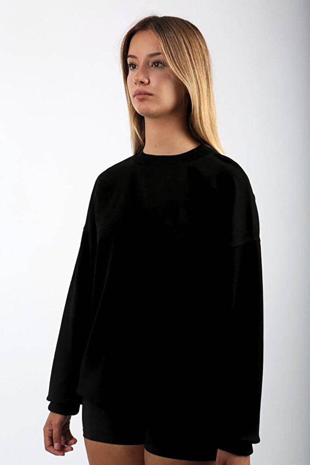 سويت شيرت أسود برقبة دائرية SH111 - 1