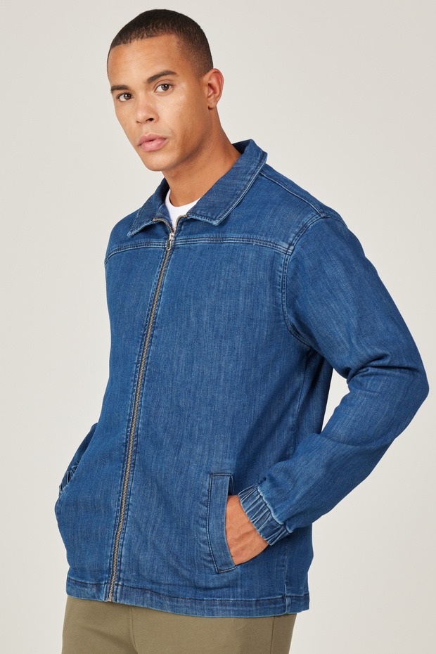 Męski płaszcz dżinsowy w kolorze indygo o standardowym kroju, z kołnierzykiem dla niemowląt - 3