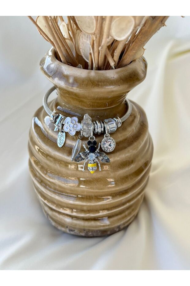 Çelik Model Bileklik Arı Charmlı - 3