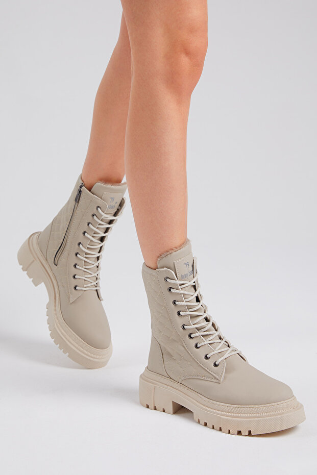 Női krémszínű bőr steppelt mintás kényelmes szabású, fűzős hosszú csizma - 3