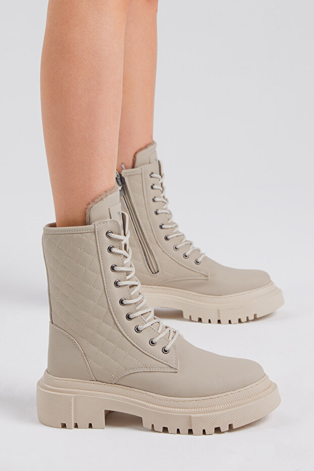Női krémszínű bőr steppelt mintás kényelmes szabású, fűzős hosszú csizma - 2
