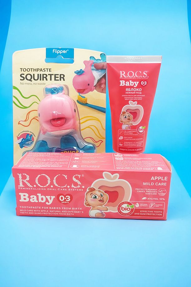 R.O.C.S. BABY 0-3 YAŞ ELMA PÜRESİ DİŞ MACUNU 45g ve DİŞ MACUNU SIKACAĞI-PEMBE YENİ AMBALAJ - 1