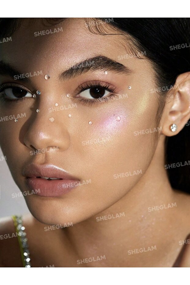 Chroma-Glow Bloom Liquid Highlighter Hologram - 3