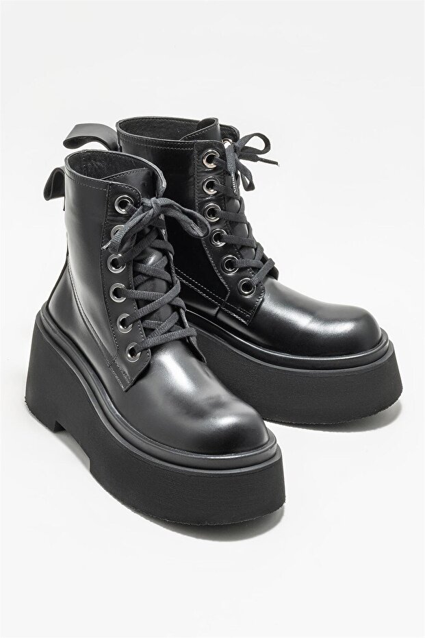 Siyah Deri Kadın Topuklu Bot - 2