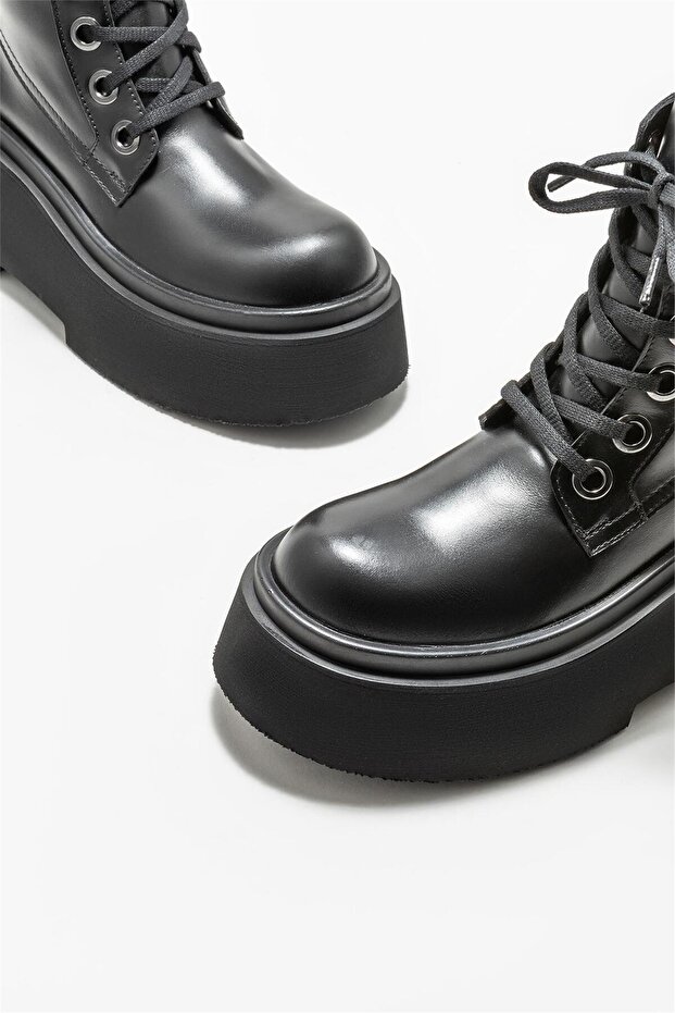 Siyah Deri Kadın Topuklu Bot - 3