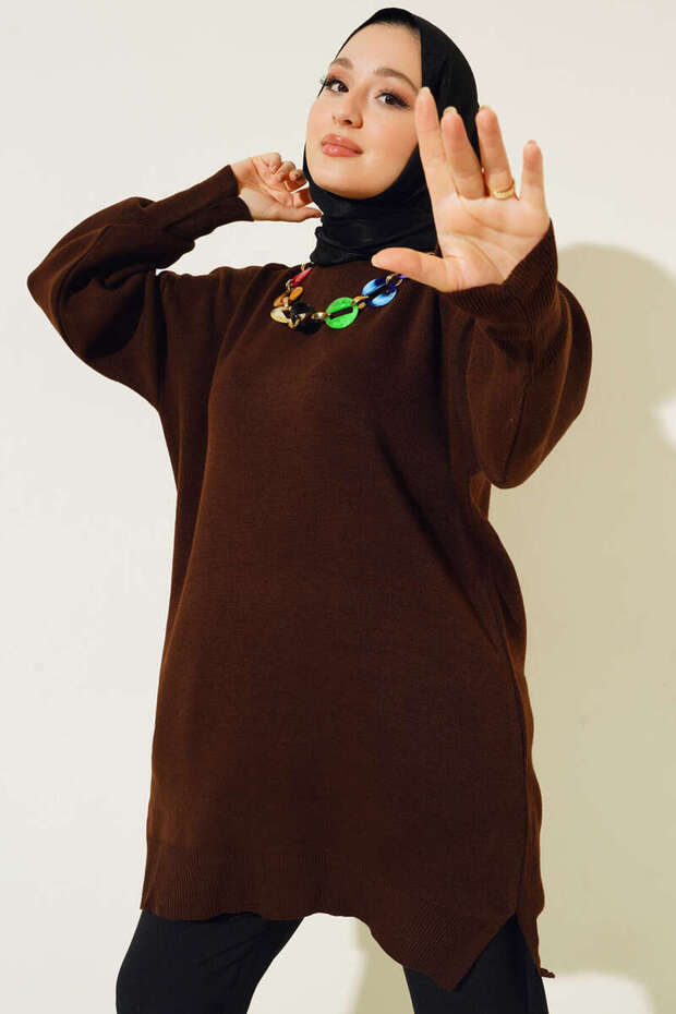 Kolye Detaylı Triko Tunik - 1