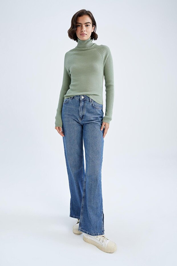Rollkragenpullover mit schmaler Passform - 2