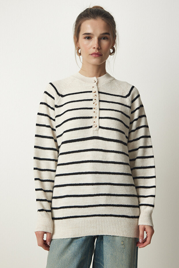 Dámský kostěný černý proužkovaný pletený svetr s klopou na knoflíky LX00040 - 5