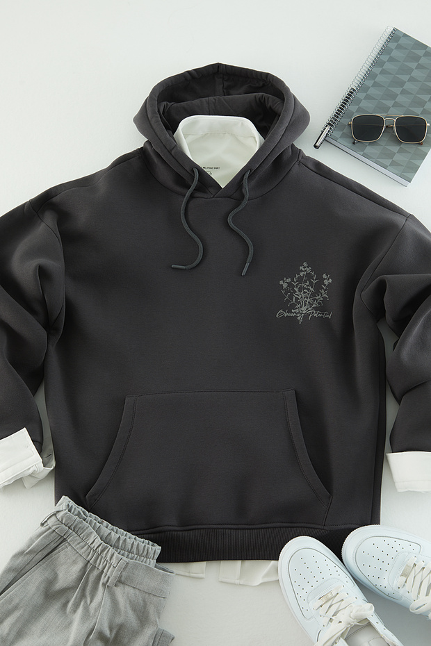 Antrasit Oversize/Geniş Kesim Kapüşonlu Çiçek Baskı İçi Polar/Sıcak Tutan Sweatshirt TMNAW24SW00100 - 2