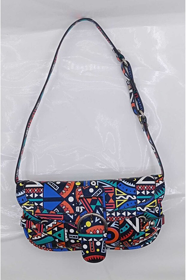 women magazine clutch and shoulder bag