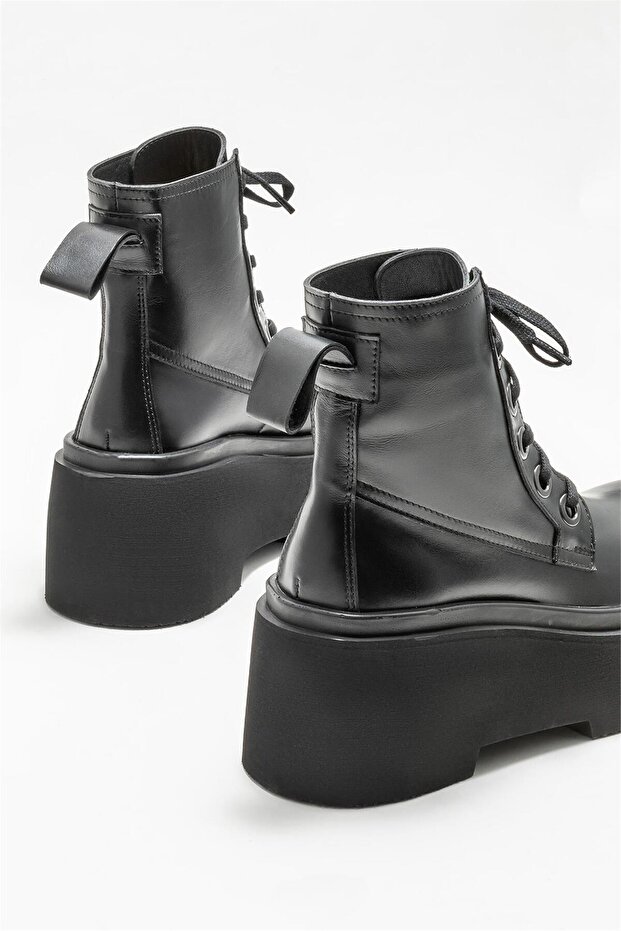 Siyah Deri Kadın Topuklu Bot - 4