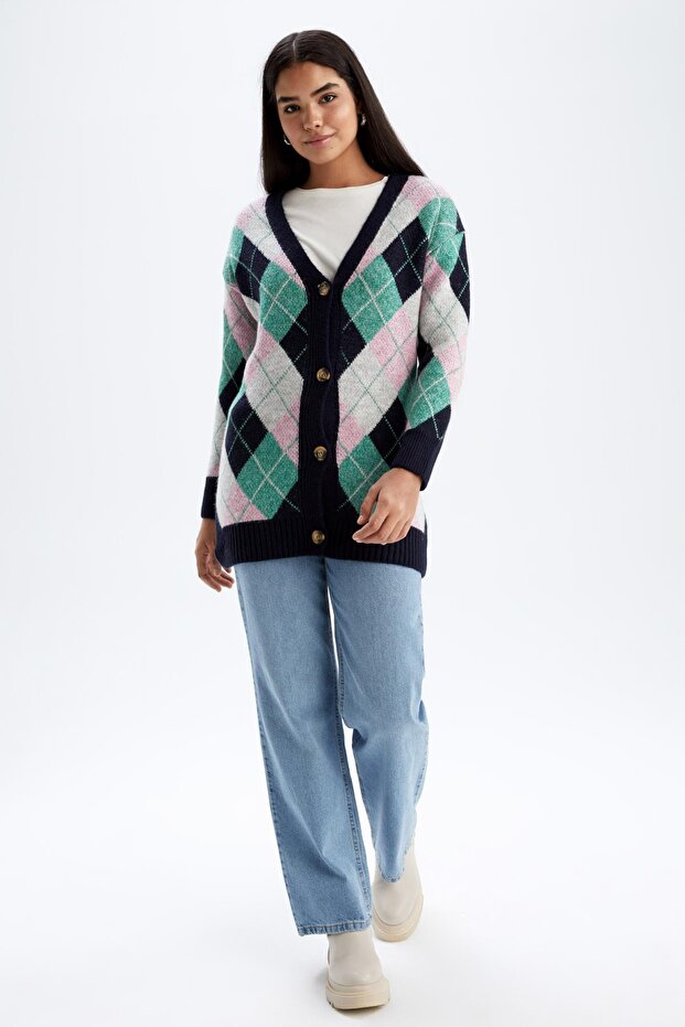 Strickjacke mit V-Ausschnitt und normaler Passform - 2