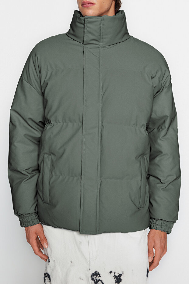 Haki Oversize Fit Dik Yaka Kışlık Şişme Mont TMNAW24MO00012 - 5
