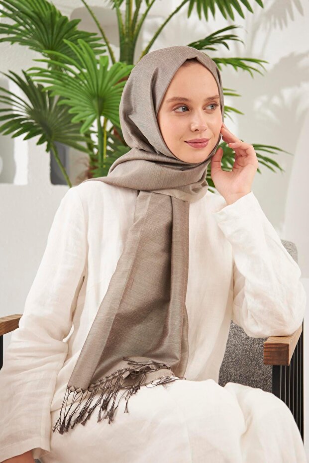 Crony Shawl Mink Brown
