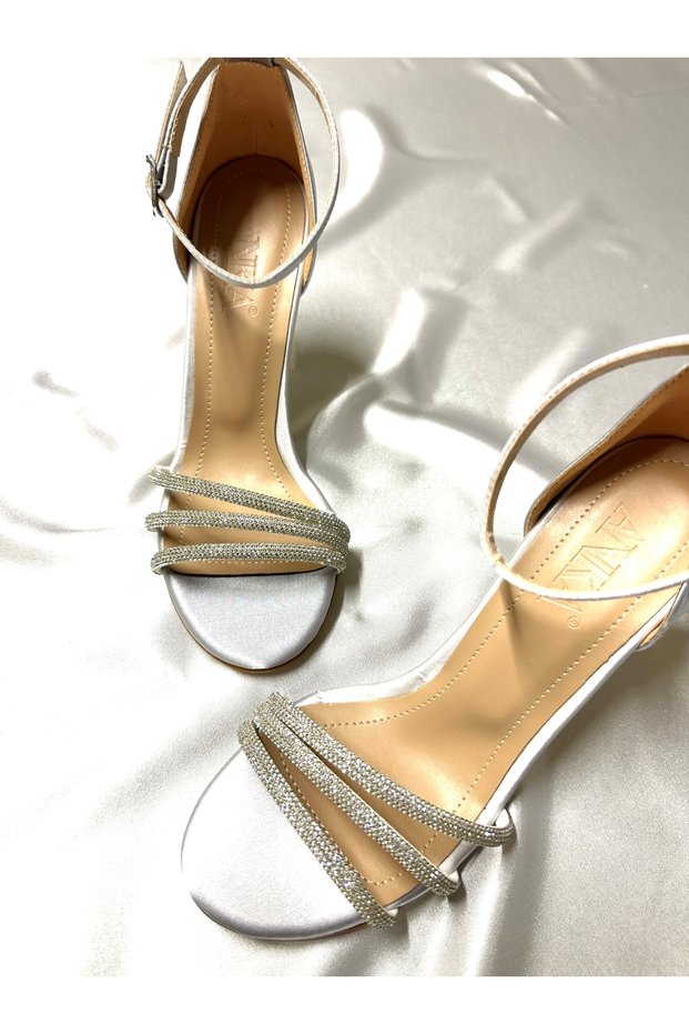 Lady Silver Satin Jewelled Very Stylish 8 Cm Transparent Heeled Blunt Square Toe Wedding Engagement Evening Dress Shoes