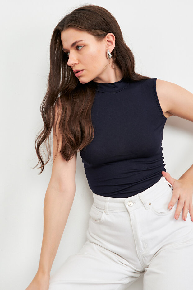 WOMEN'S NAVY BLUE HALF FISHER Sleeveless Bodysuit