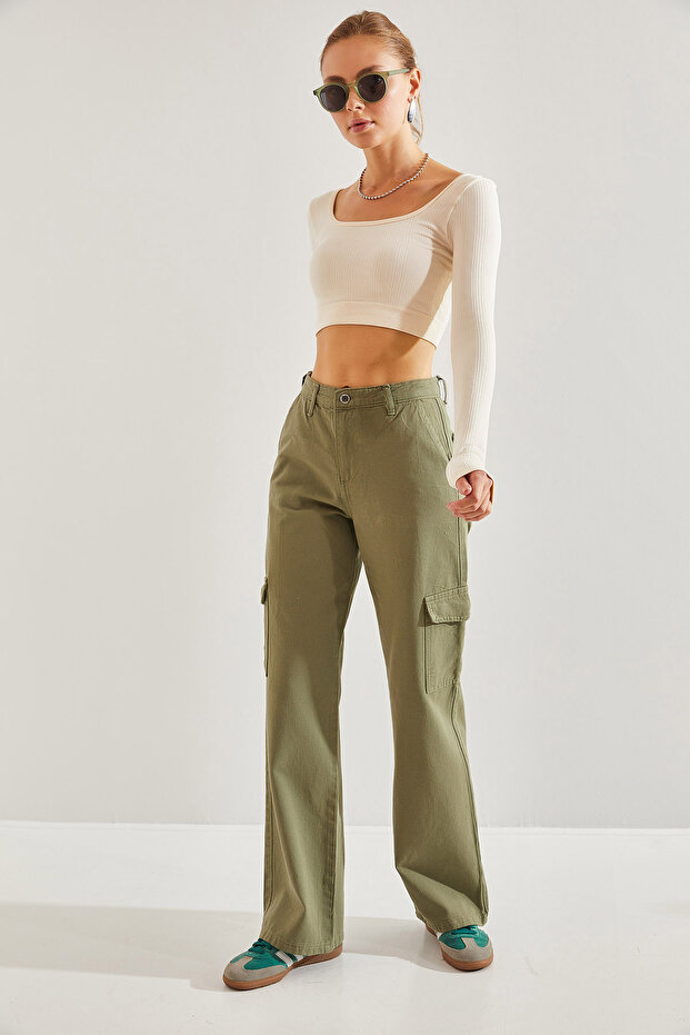 Women's Green Cargo Pocket Pants 60041010