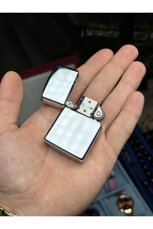 Zippo Modeli Parlak Yüzey Dokulu Benzinli Çakmak - 1