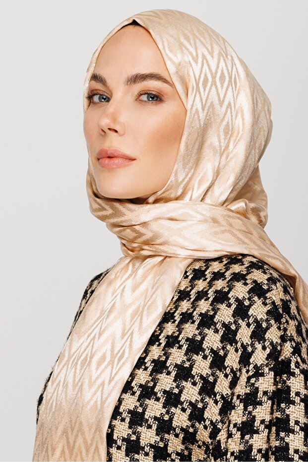 Tile Pattern Shiny Jacquard Shawl - 3