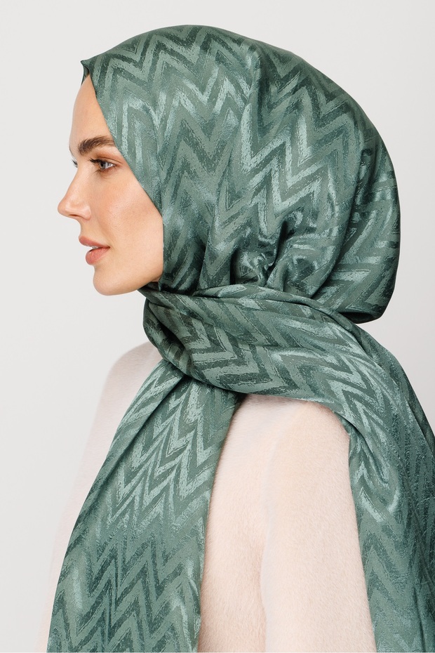 Zigzag Pattern Shiny Jacquard Shawl - 7