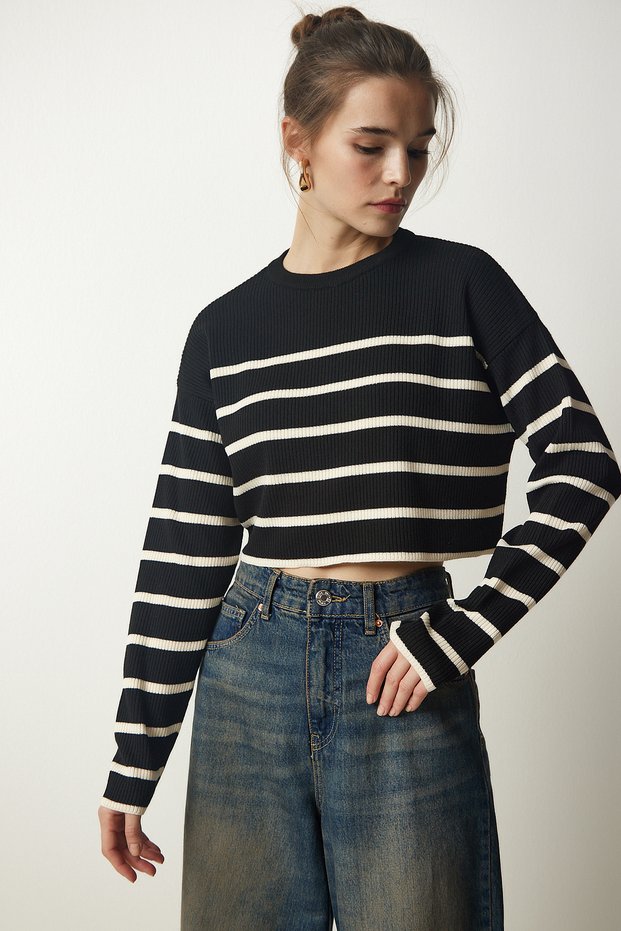 Women's Black Ribbed Striped Crop Knitwear Sweater PF00048