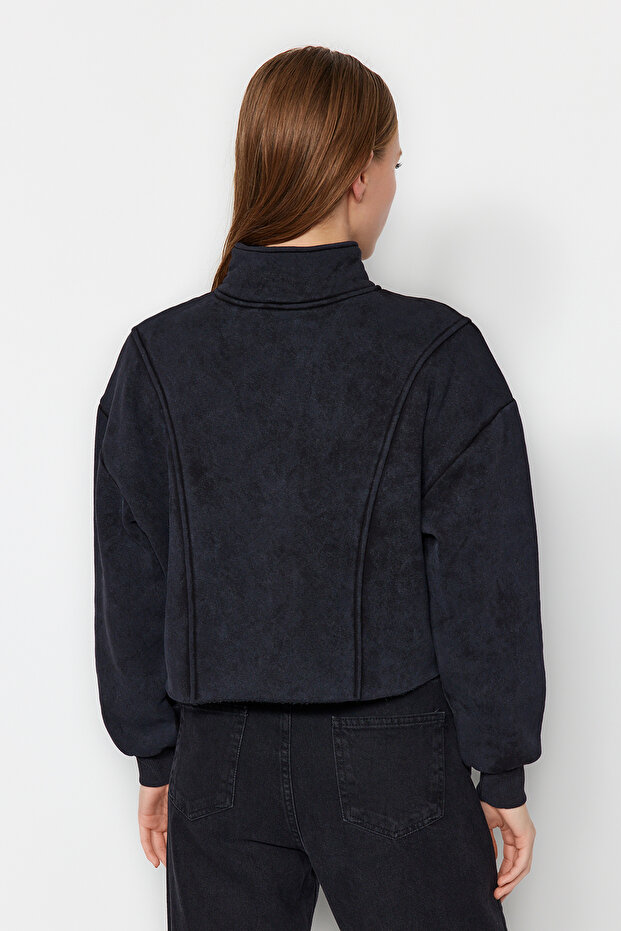 Antrasit Eskitme/Soluk Efektli Rahat Kesim Crop Kalın İçi Polarlı Örme Sweatshirt TWOAW24SW00243 - 6
