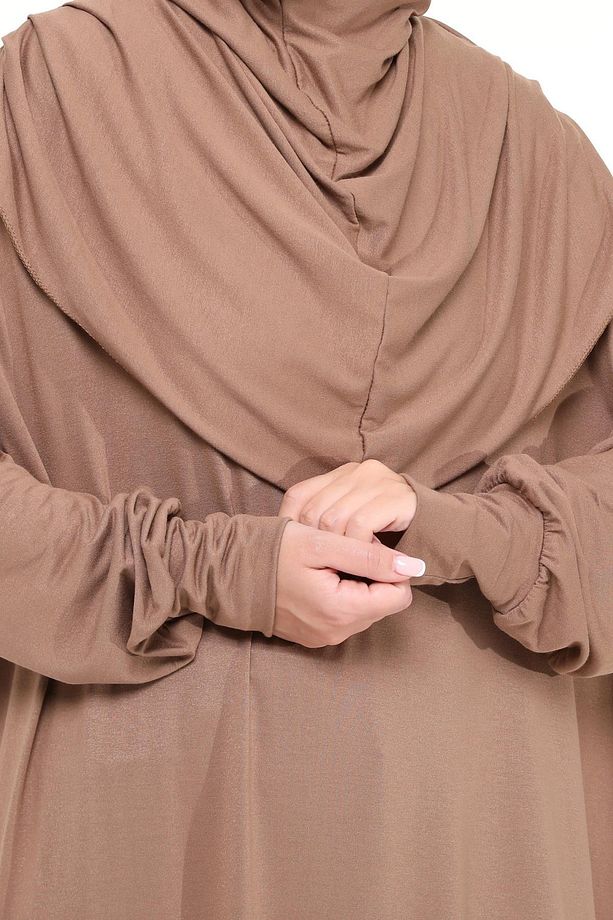 Pratik Tek Parça Pamuklu Yarasa Kollu Tak Çıkar Başörtülü Organik Namaz Elbisesi Sütlü Kahve - 6