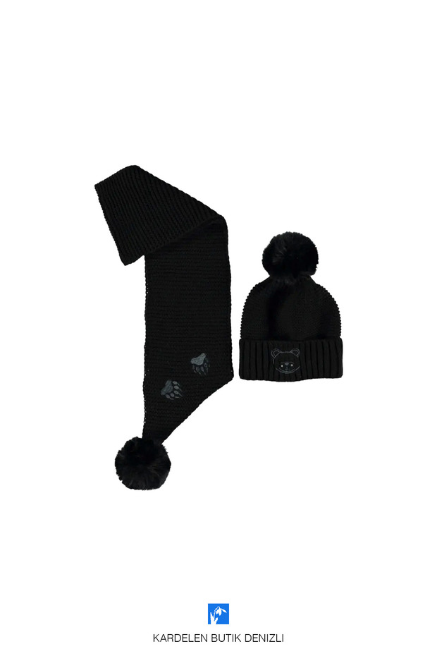 Autumn and Winter Children's Scarf and Beret (4-8 Years Old)