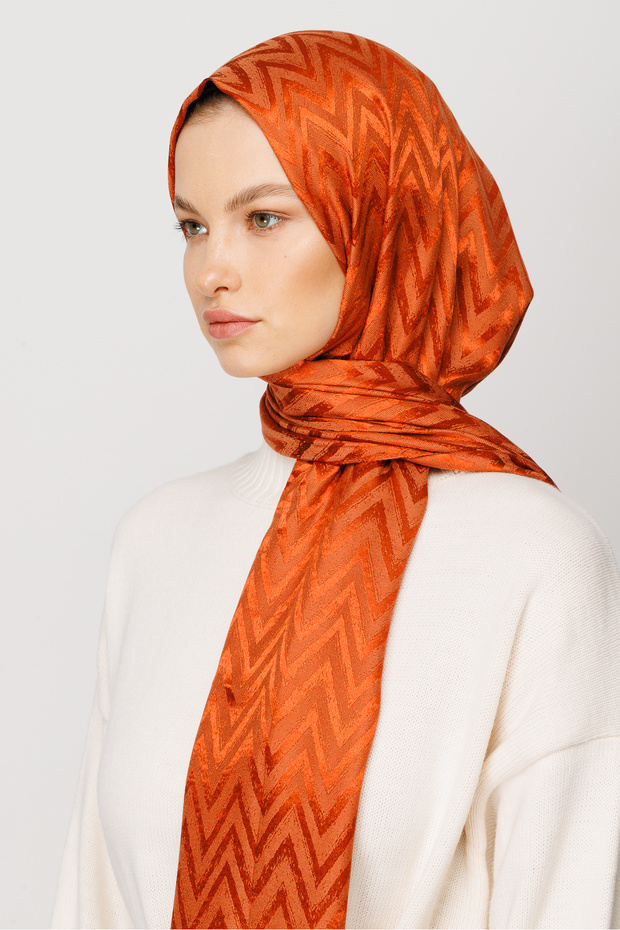Shiny Jacquard Zigzag Patterned Shawl - 1