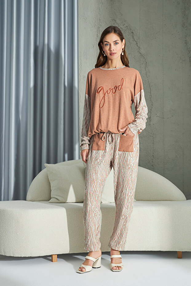 طقم بيجامة مطرز 15268 - 1