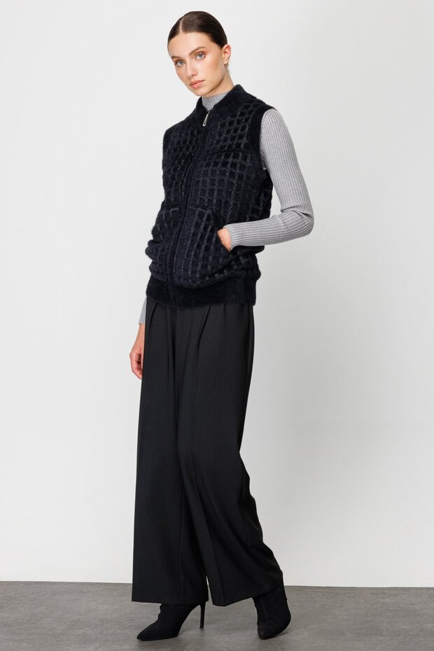 ON Fermuarlı Triko Yelek - 4