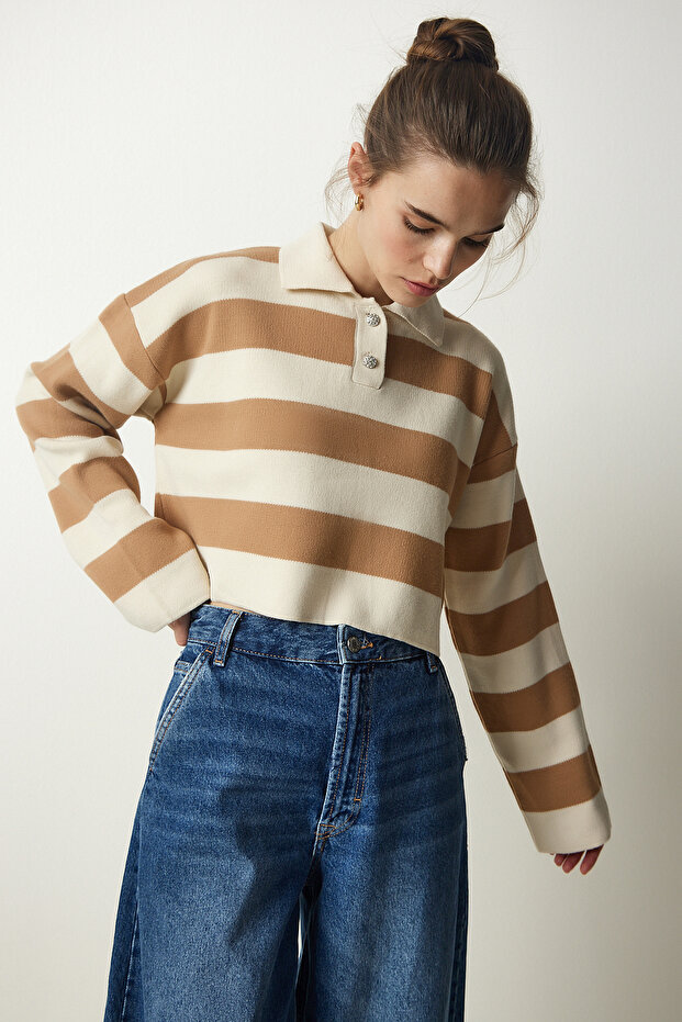 Women's Cream Biscuit Stylish Buttoned Collar Striped Crop Knitwear Sweater BV00115