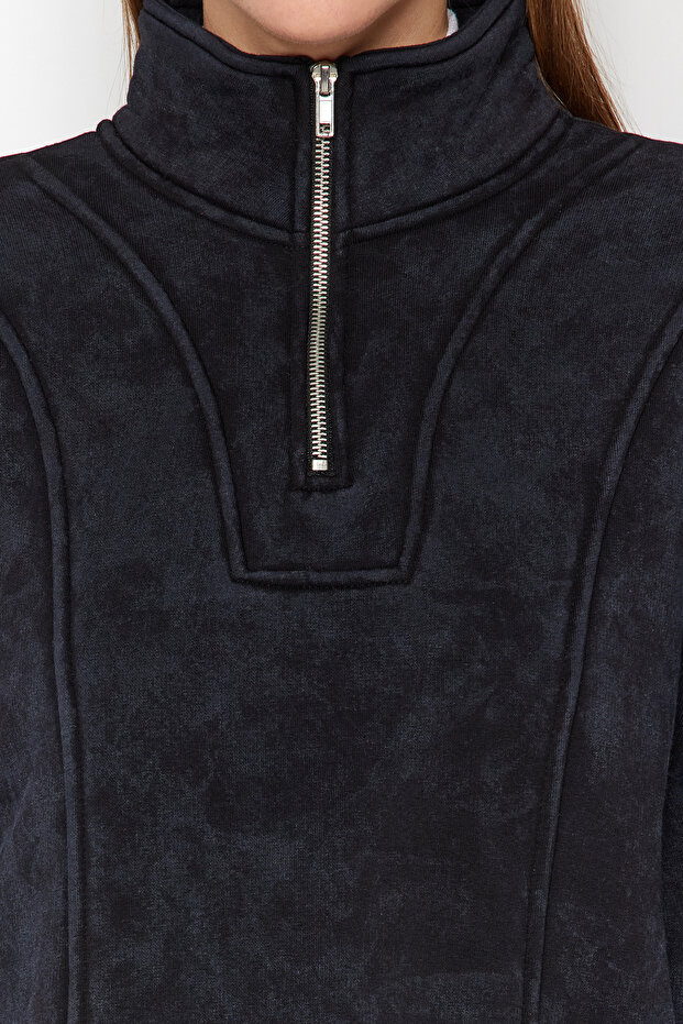 Antrasit Eskitme/Soluk Efektli Rahat Kesim Crop Kalın İçi Polarlı Örme Sweatshirt TWOAW24SW00243 - 4