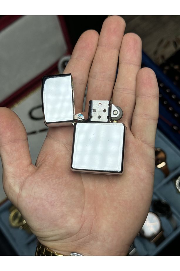 Zippo Modeli Parlak Yüzey Dokulu Benzinli Çakmak - 4